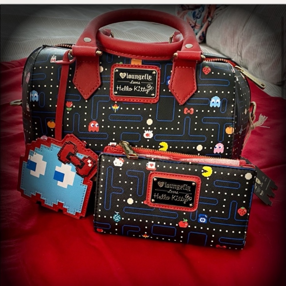 Not selling looking for loungefly Pac-man Pac-Man